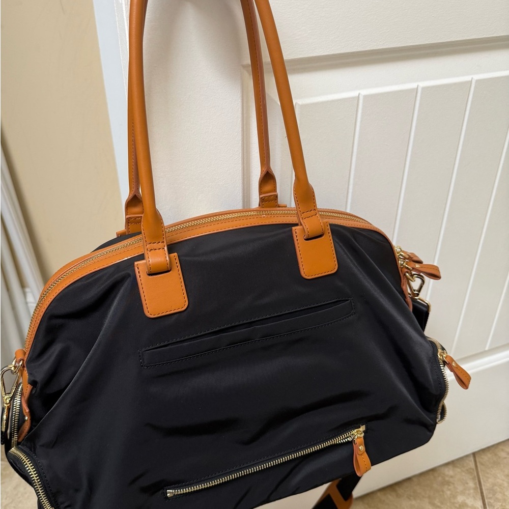 Elegant Black and Tan Shoulder Bag